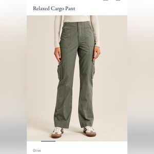 Abercrombie & Fitch - Relaxed Cargo Pant